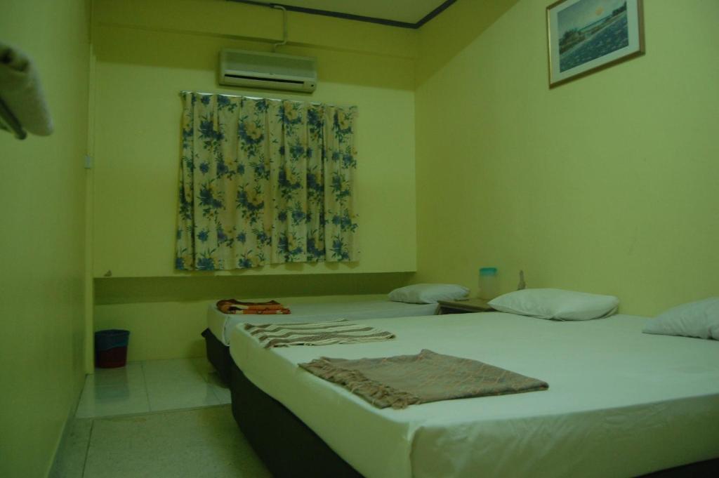 Yellow Mansion Hotel Malacca Exterior photo
