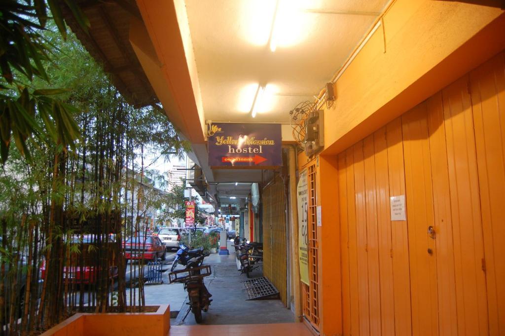Yellow Mansion Hotel Malacca Exterior photo