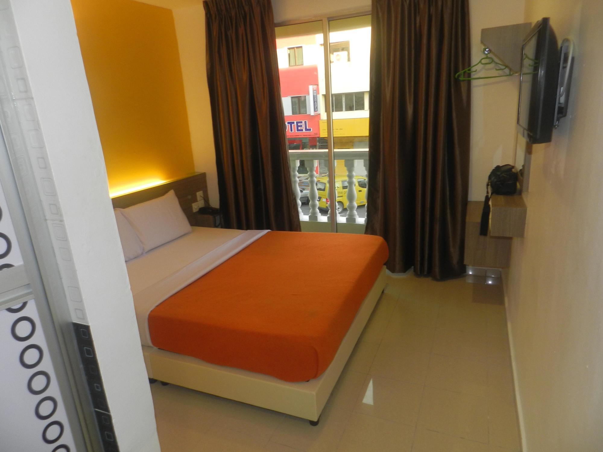 Yellow Mansion Hotel Malacca Exterior photo