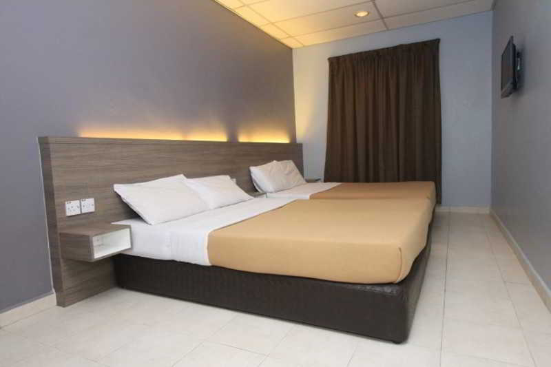 Yellow Mansion Hotel Malacca Exterior photo